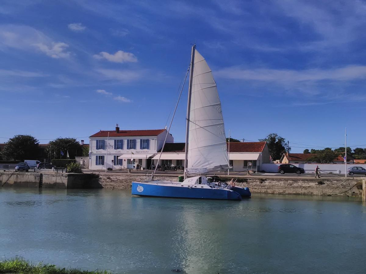 Les Bains Boyardville - Hotel Et Restaurant Exterior foto