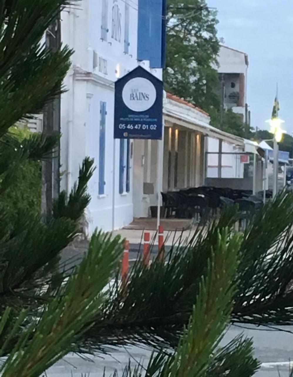 Les Bains Boyardville - Hotel Et Restaurant Exterior foto